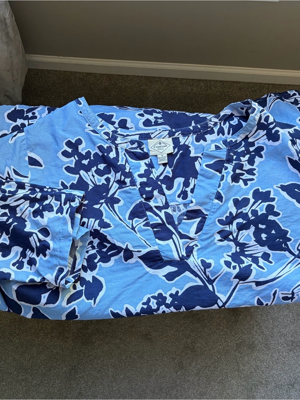 St. John's Bay Navy and Light Blue Floral Shirt - Picture 4 of 6